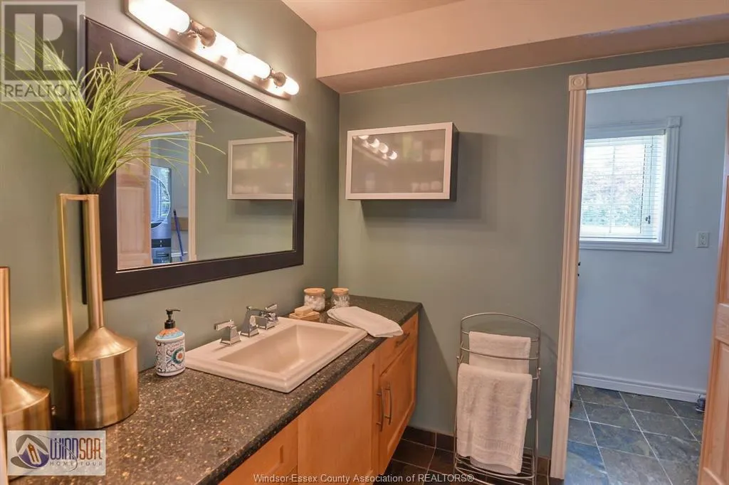 305 WEST PIKE CREEK