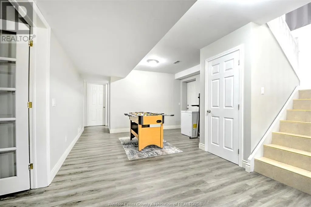 110 Sunset DRIVE