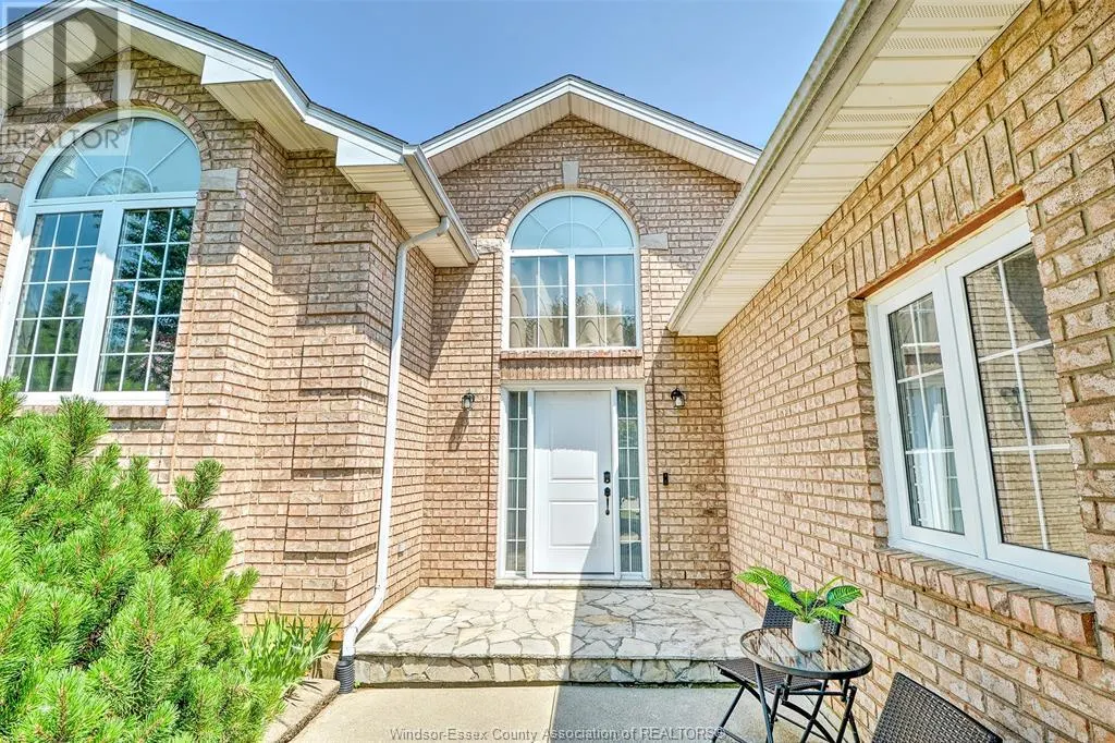 110 Sunset DRIVE
