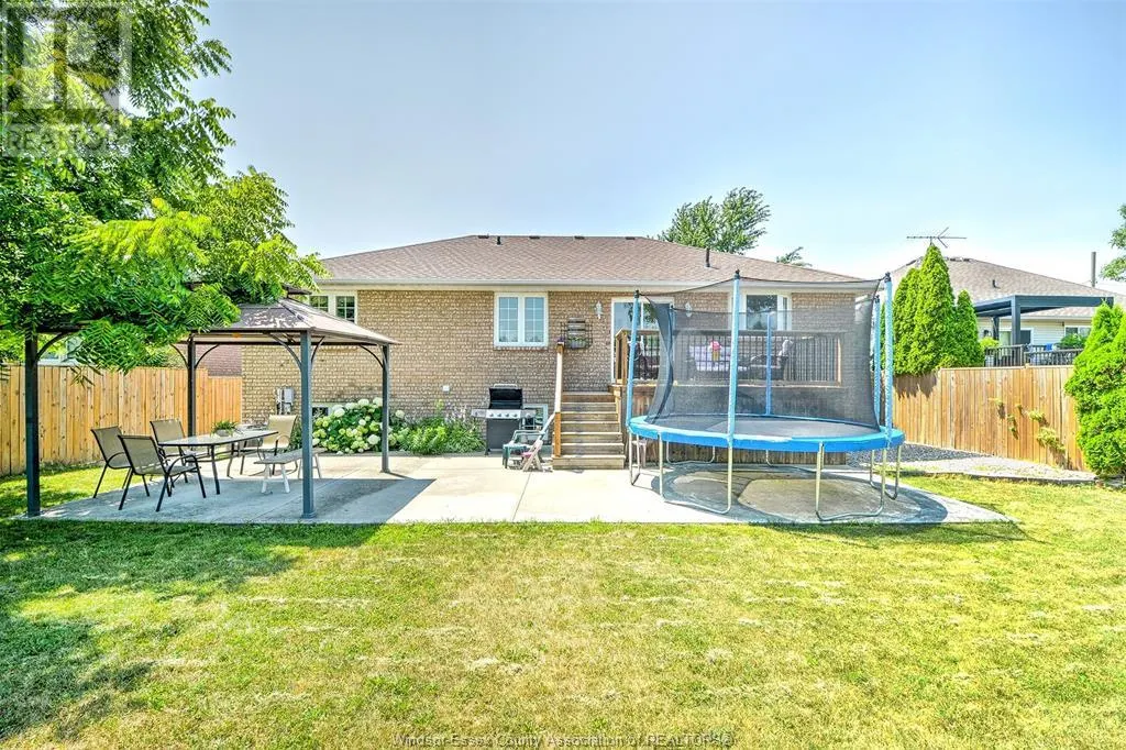 110 Sunset DRIVE