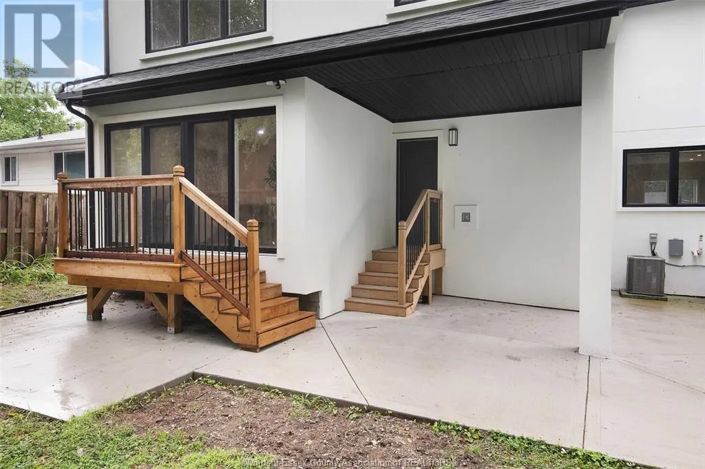 2440 TODD LANE
