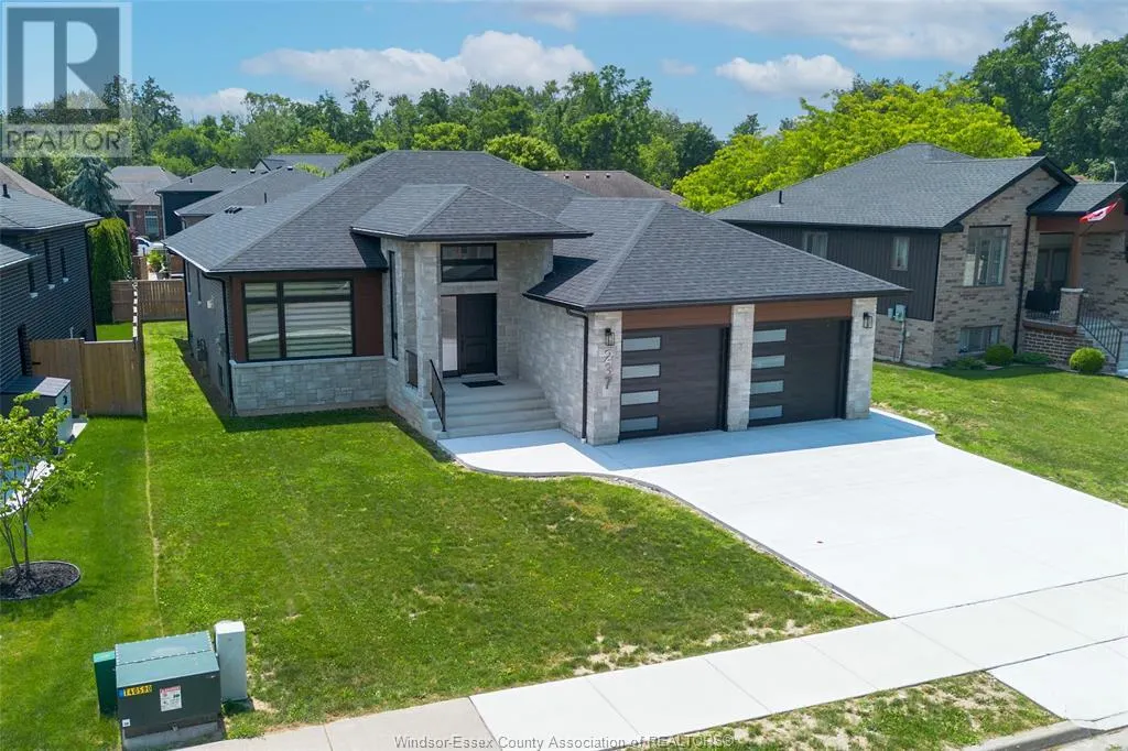 237 SANDYBROOK WAY