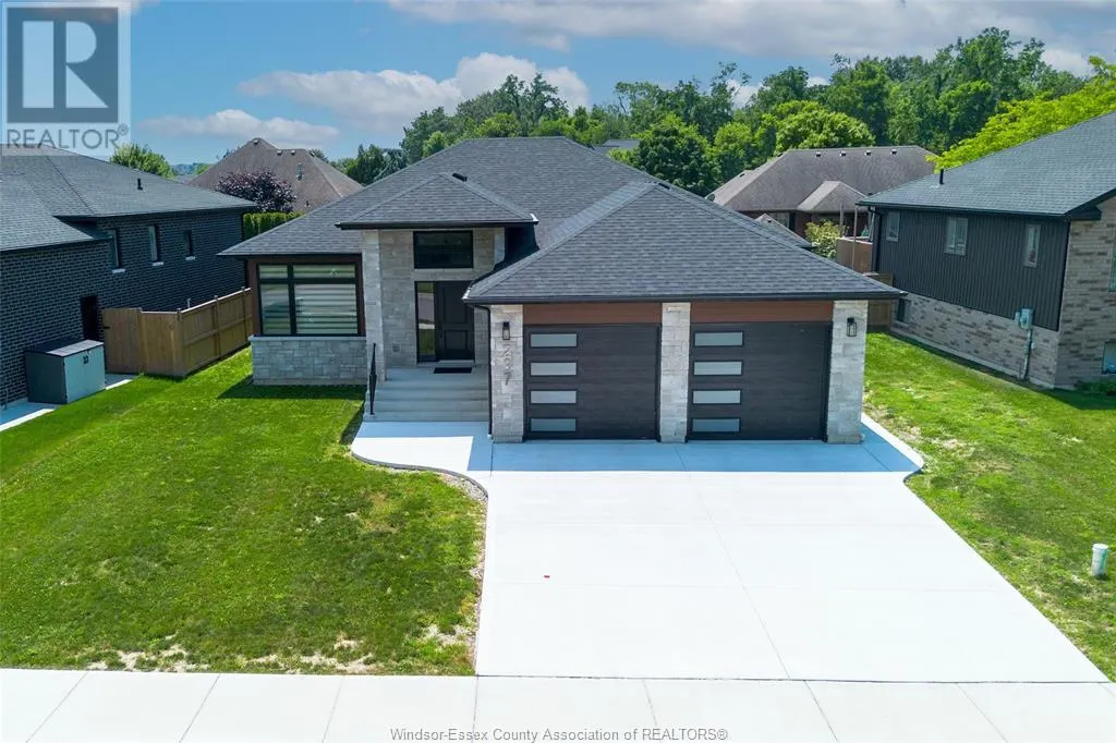237 SANDYBROOK WAY