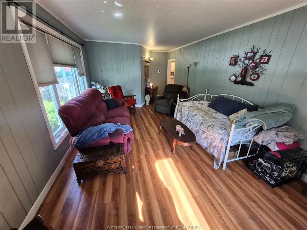 3825 Comber Sideroad