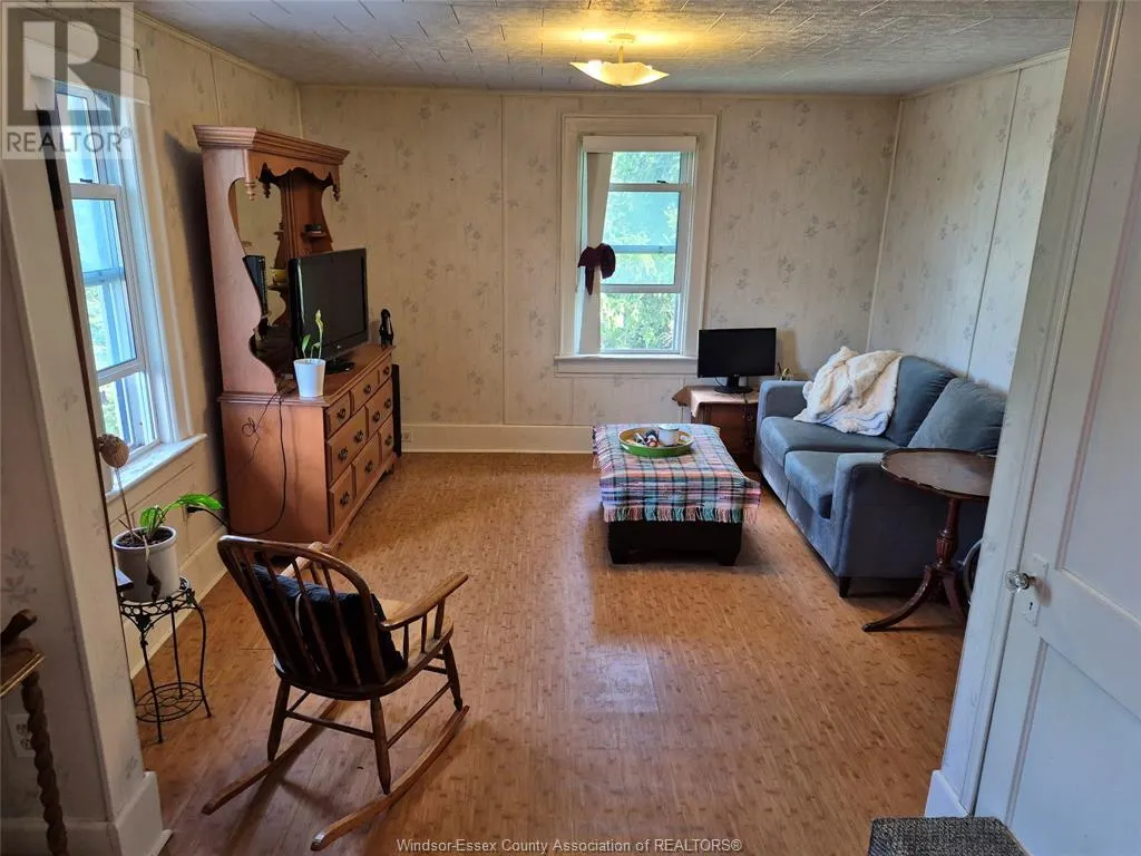 3825 Comber Sideroad