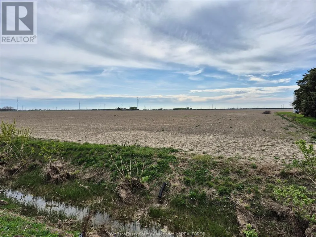 3825 Comber Sideroad