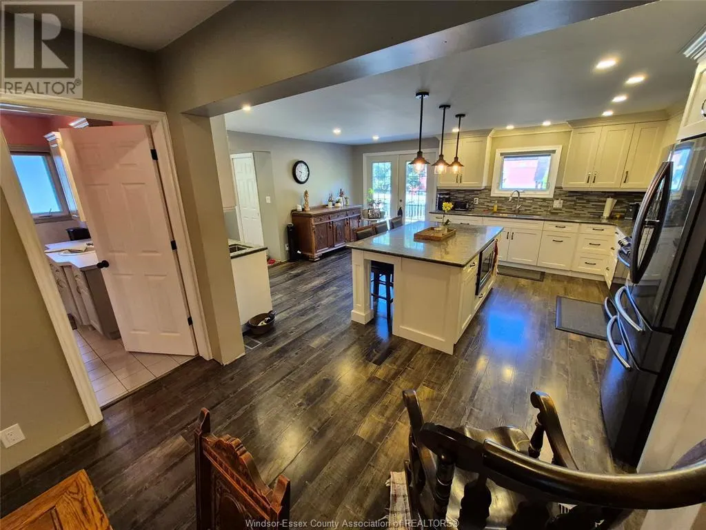 3825 Comber Sideroad