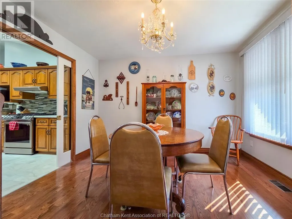 93 GREGORY DRIVE East
