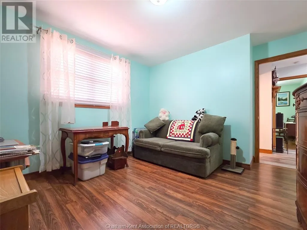93 GREGORY DRIVE East