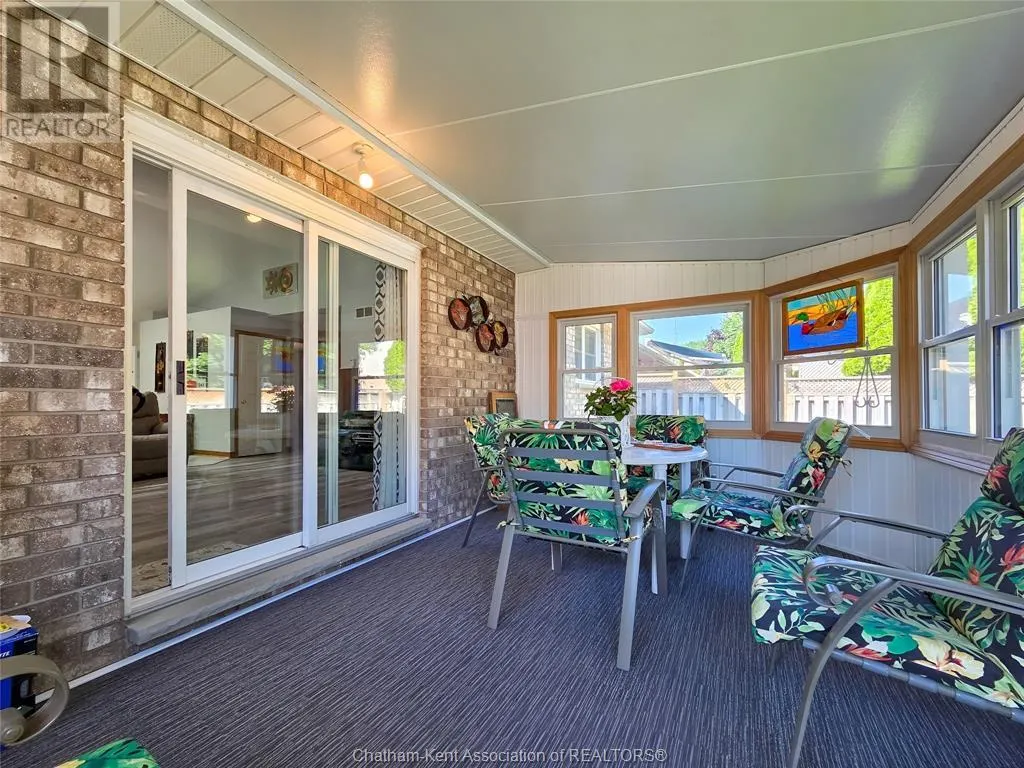 93 GREGORY DRIVE East