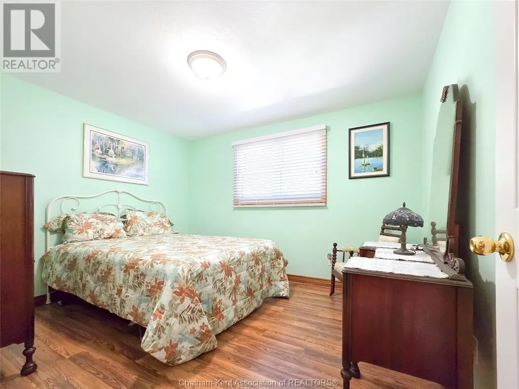 93 GREGORY DRIVE East