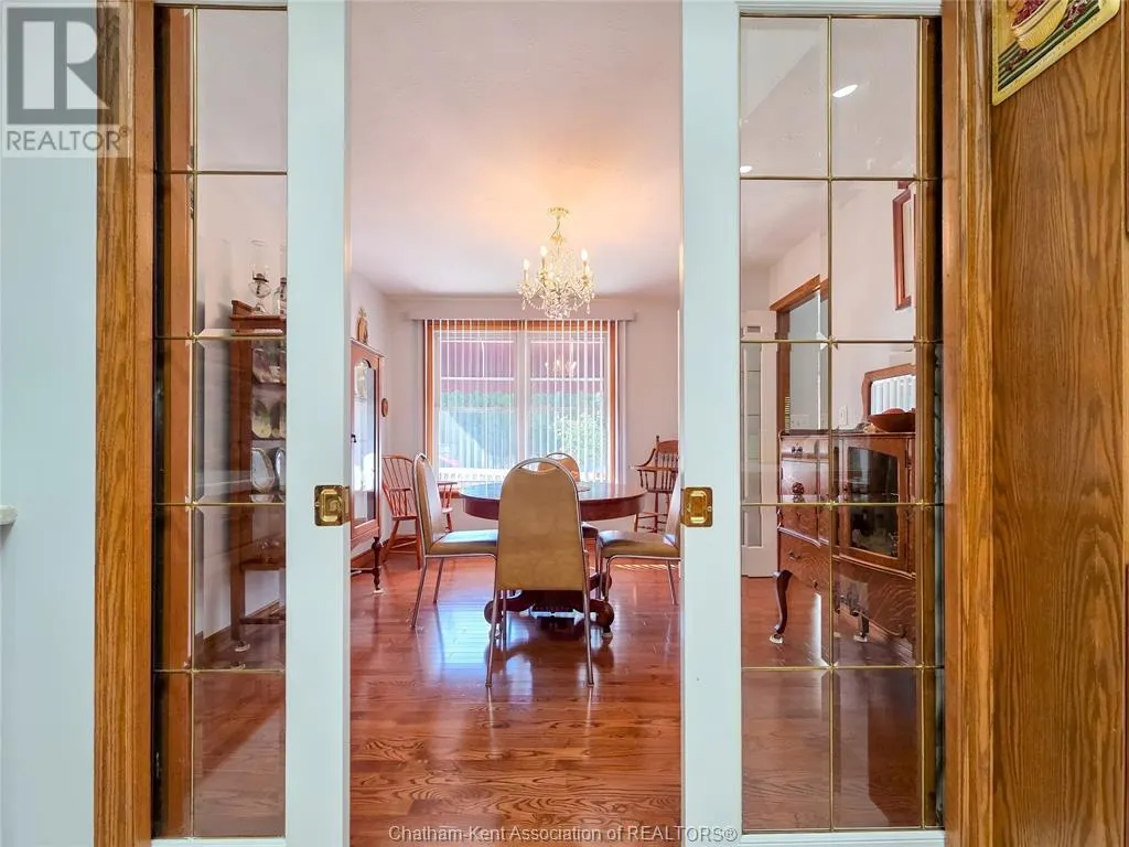 93 GREGORY DRIVE East