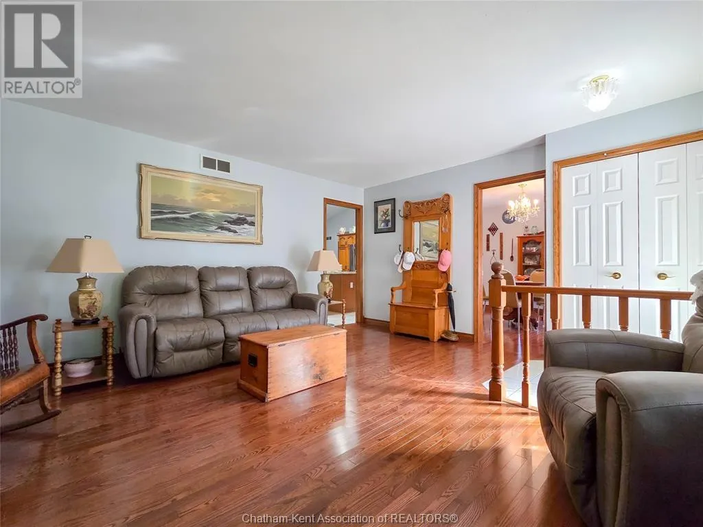 93 GREGORY DRIVE East