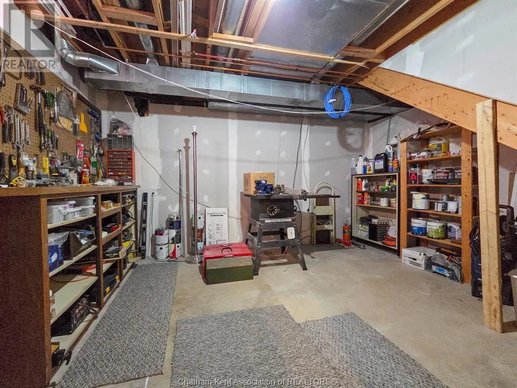 93 GREGORY DRIVE East