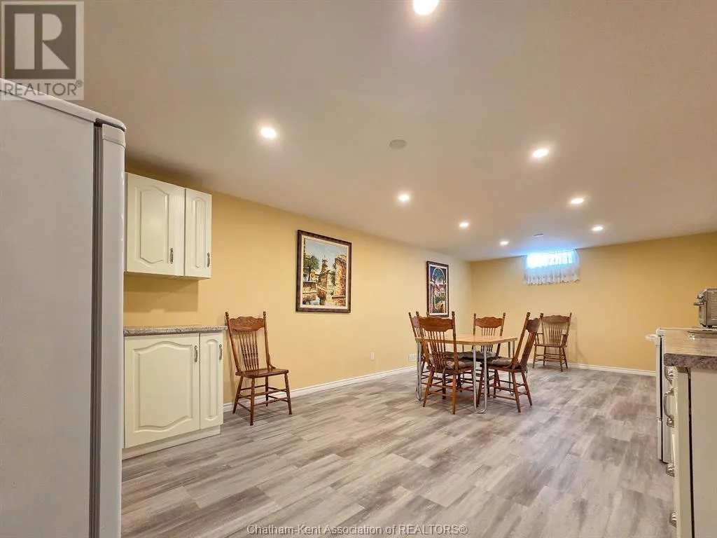 93 GREGORY DRIVE East