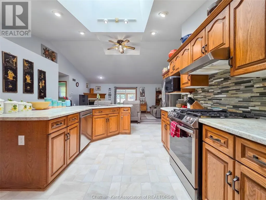 93 GREGORY DRIVE East