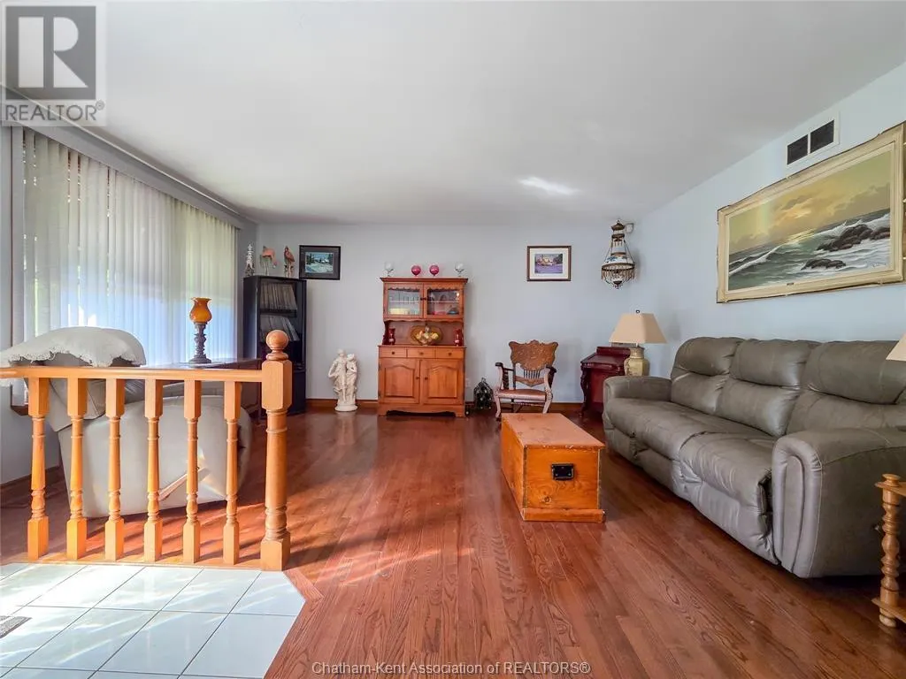 93 GREGORY DRIVE East