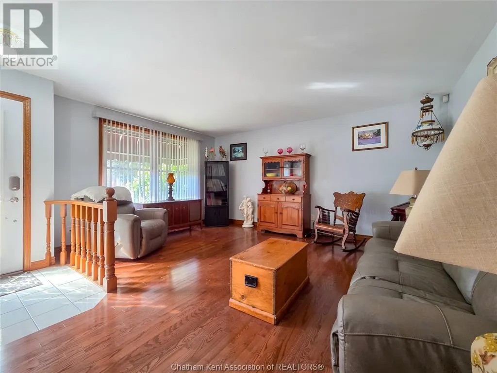 93 GREGORY DRIVE East