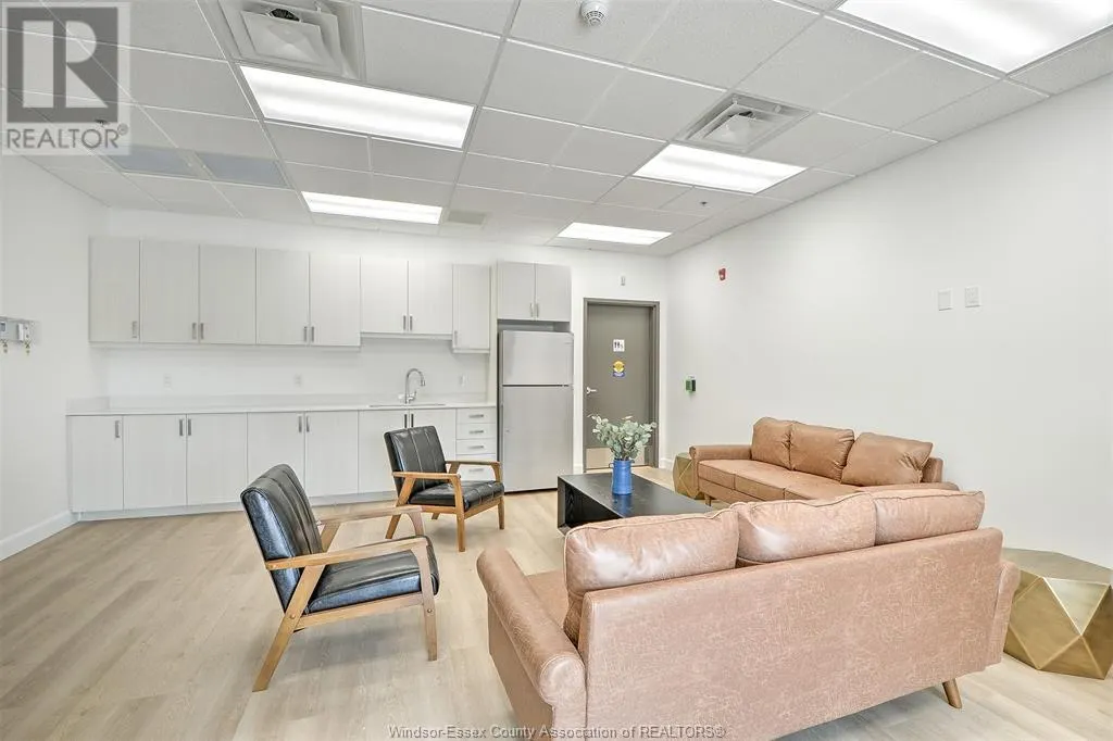 207 BROCK Unit# 205