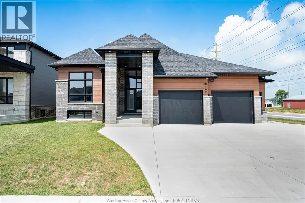 121 HAZEL CRESCENT