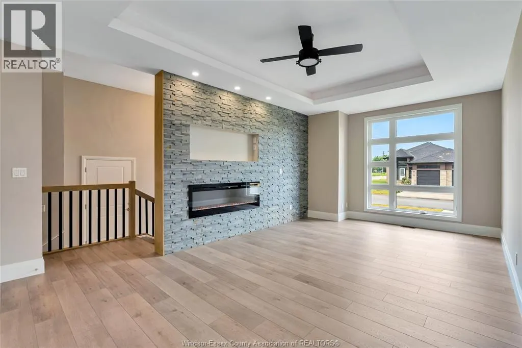 121 HAZEL CRESCENT