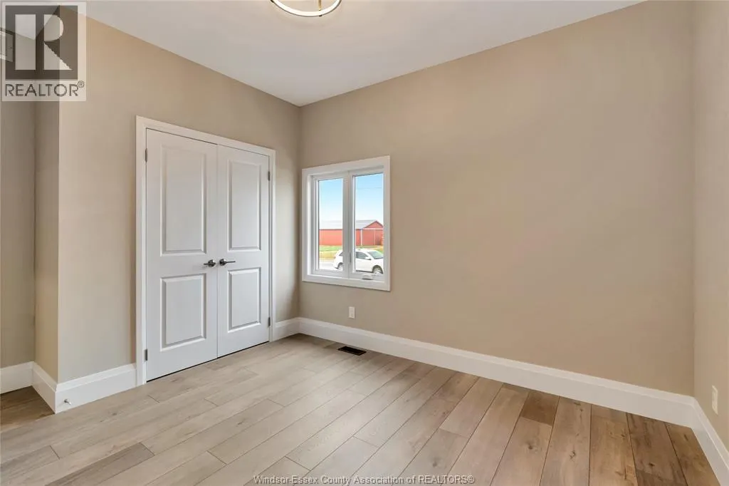 121 HAZEL CRESCENT