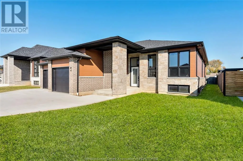 4 WOODLAND STREET