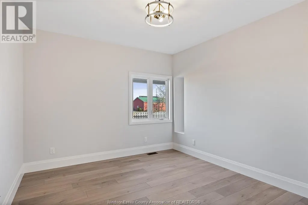 4 WOODLAND STREET