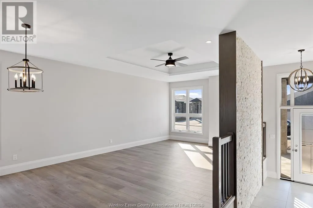 4 WOODLAND STREET