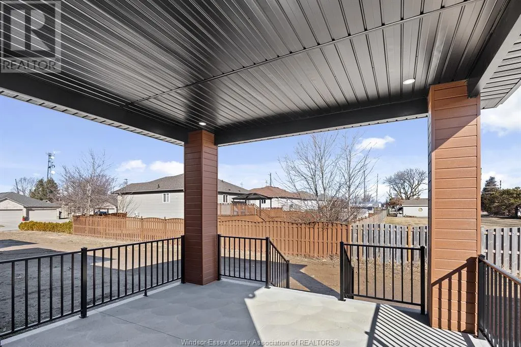 4 WOODLAND STREET