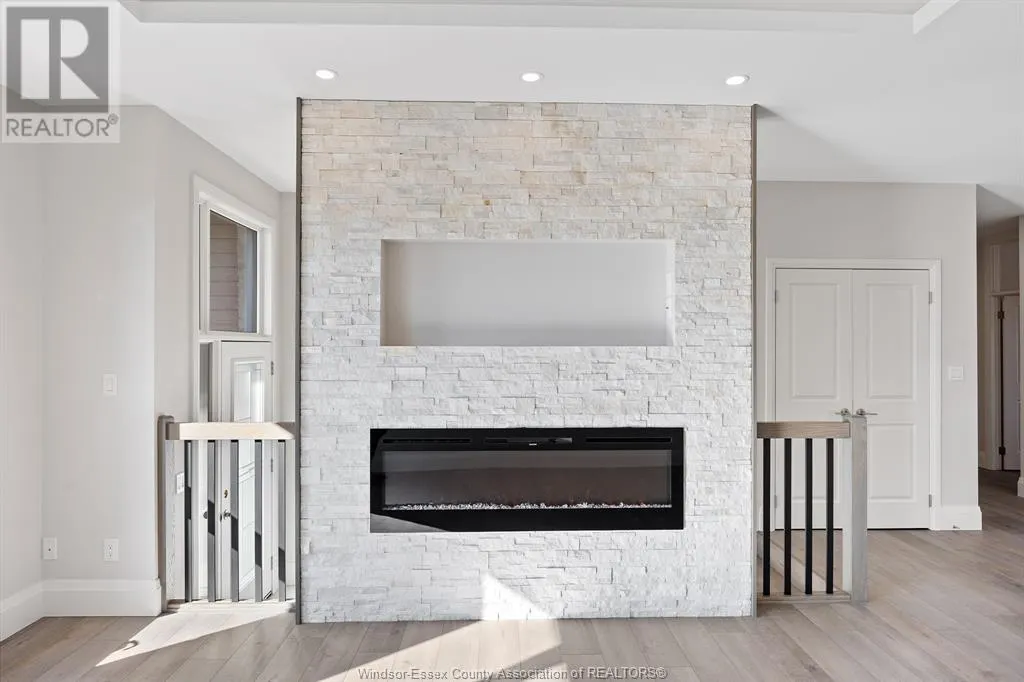 4 WOODLAND STREET