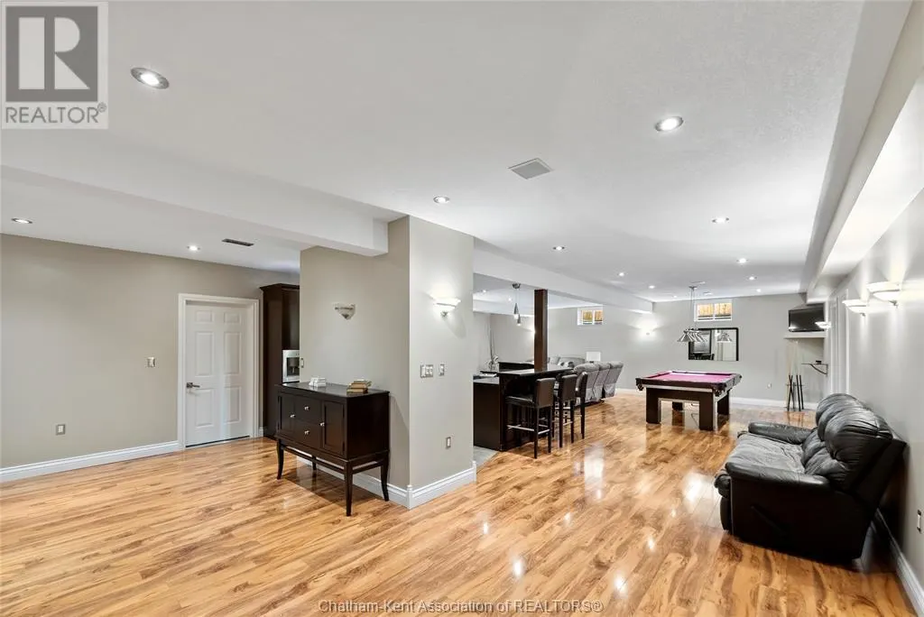 22334 CHARING CROSS ROAD