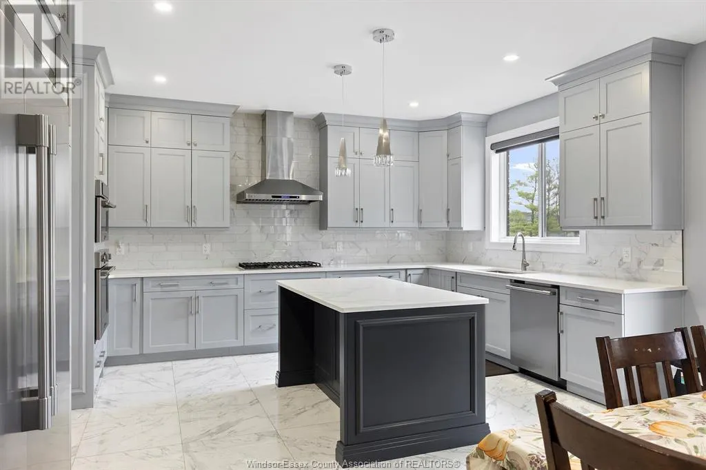 1436 MULLINS DRIVE