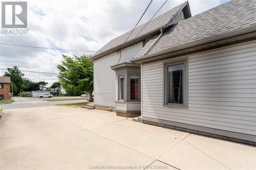 253 St Clair STREET
