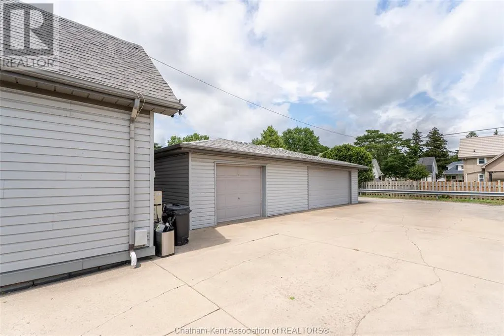 253 St Clair STREET