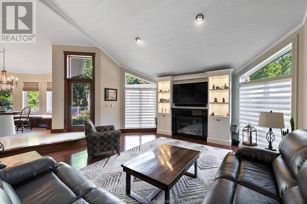 13568 COUNTY RD 46 (MIDDLE ROAD)