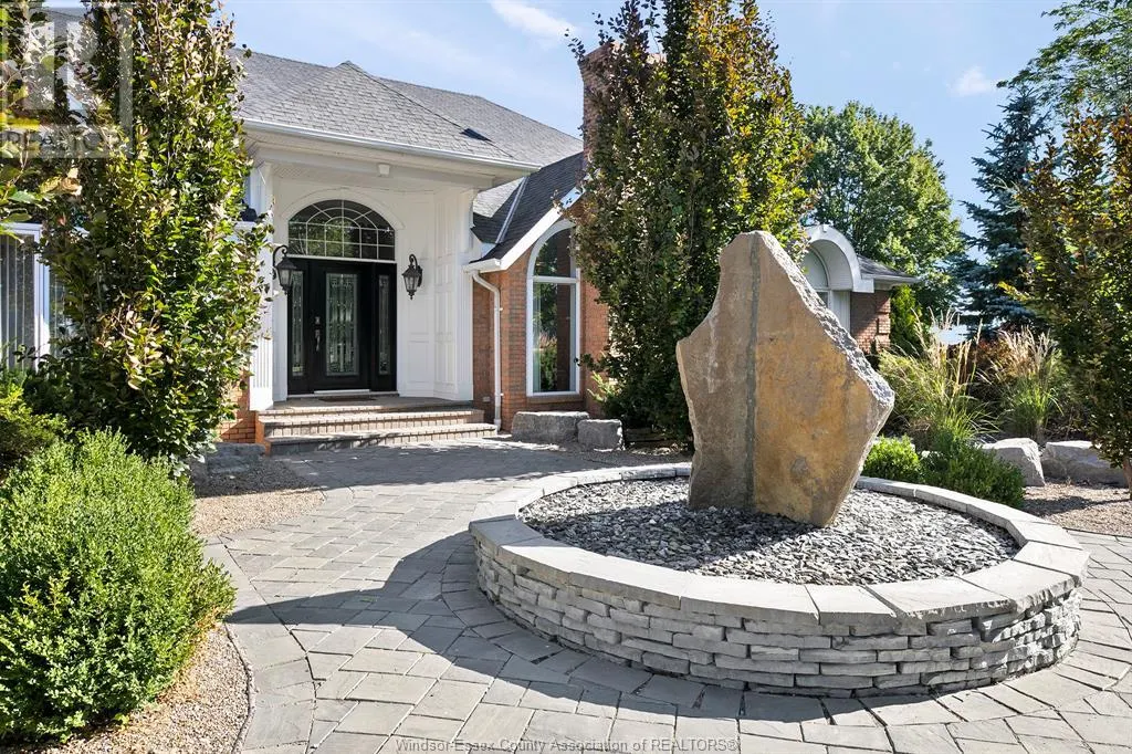 13568 COUNTY RD 46 (MIDDLE ROAD)