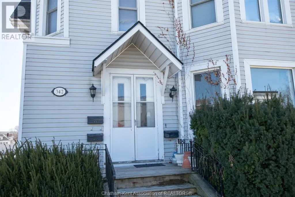 342 KING STREET West