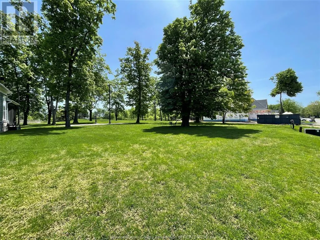 329 Crystal Bay DRIVE East