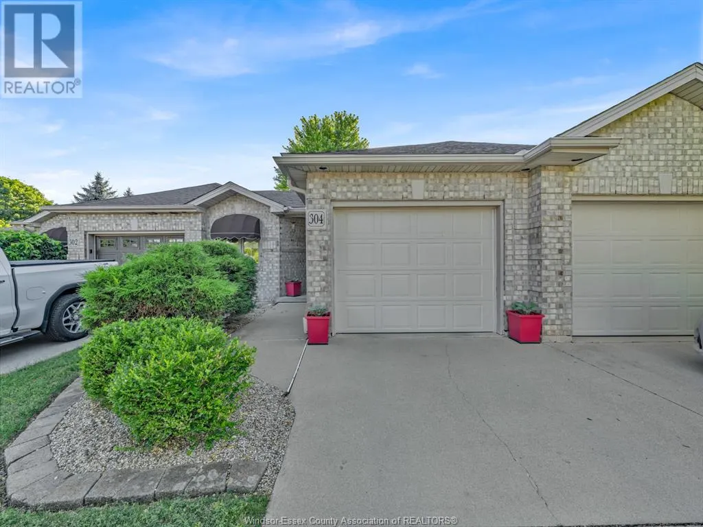 304 ROCKPORT LANE