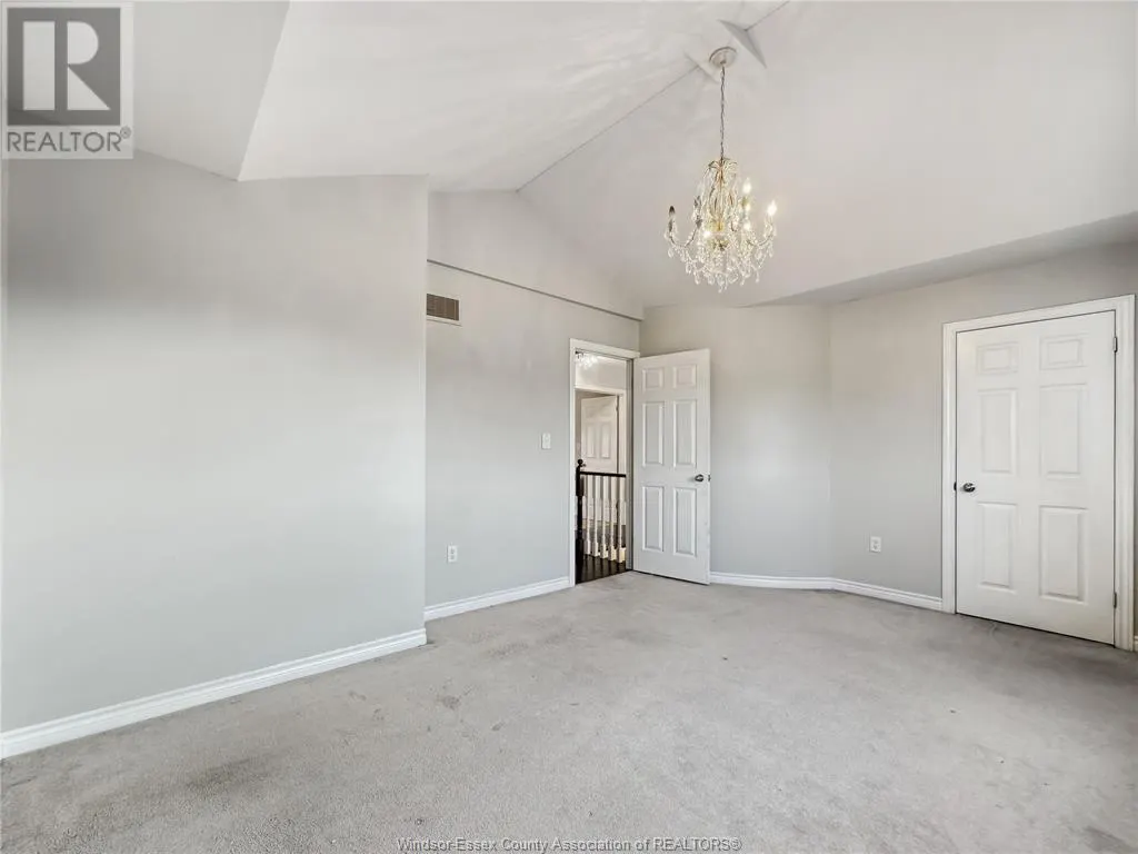 157 ROCKHAVEN