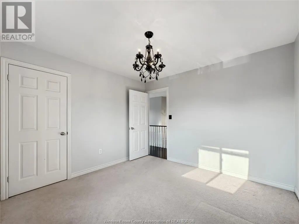 157 ROCKHAVEN