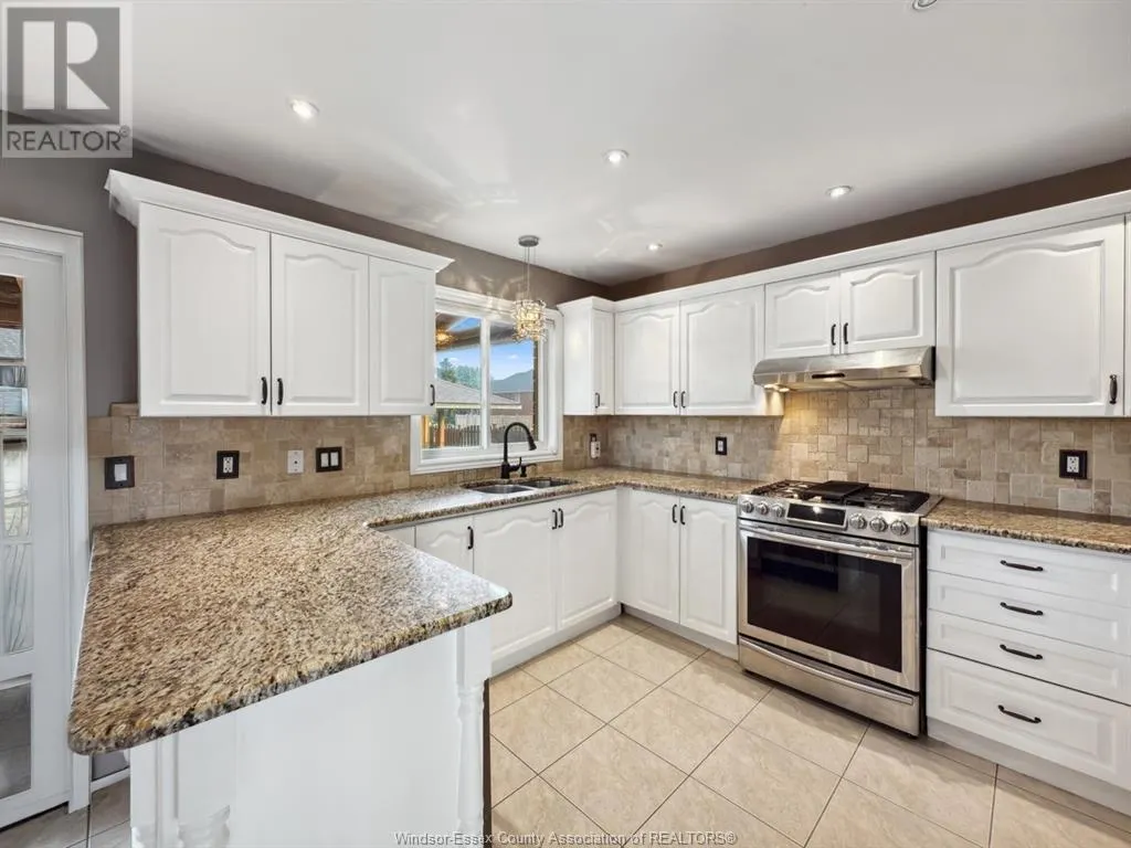 157 ROCKHAVEN