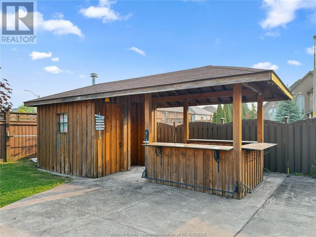 157 ROCKHAVEN