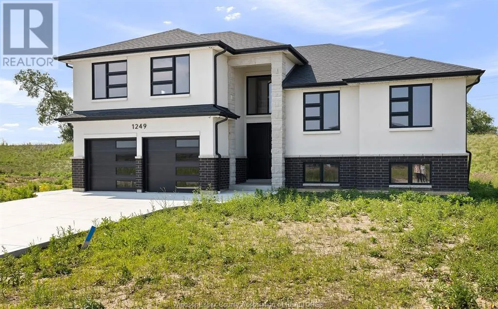 1249 CAMPANA CRESCENT