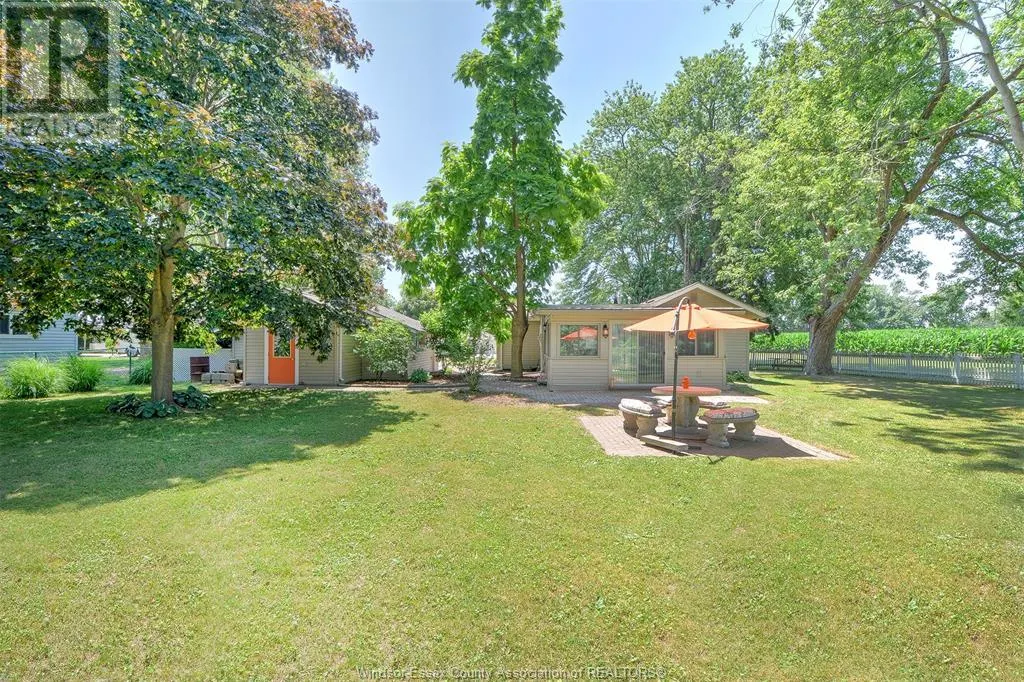 852 LAWRENCE AVENUE