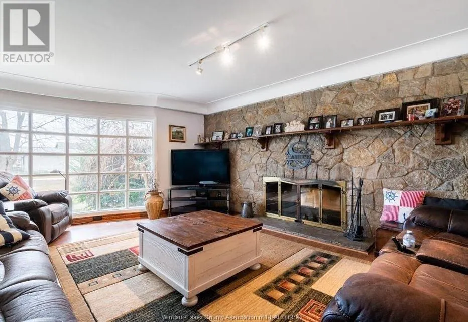 299 GOSFIELD TOWNLINE