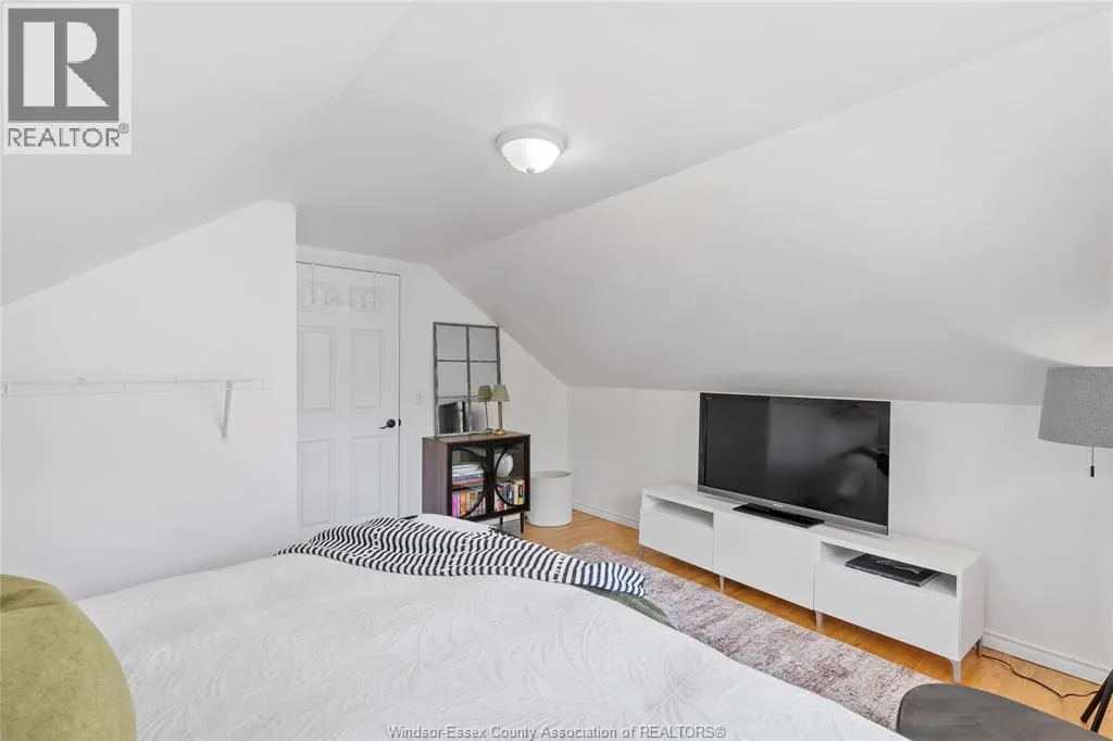 1425 ERIE ROAD