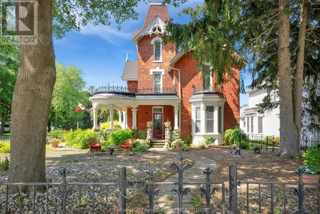41 Erie STREET South