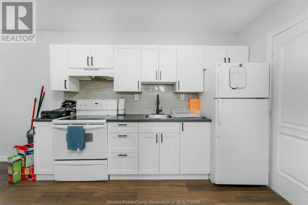 208 BRIEN AVENUE West